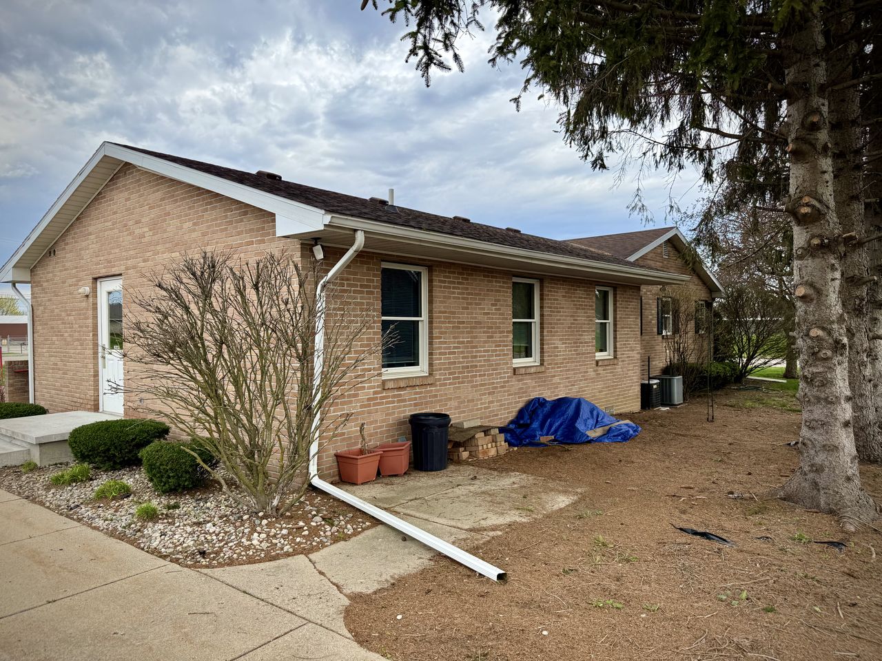 Dental Office in St Johns MI, 923 North Oakland Street, Saint Johns, MI 48879