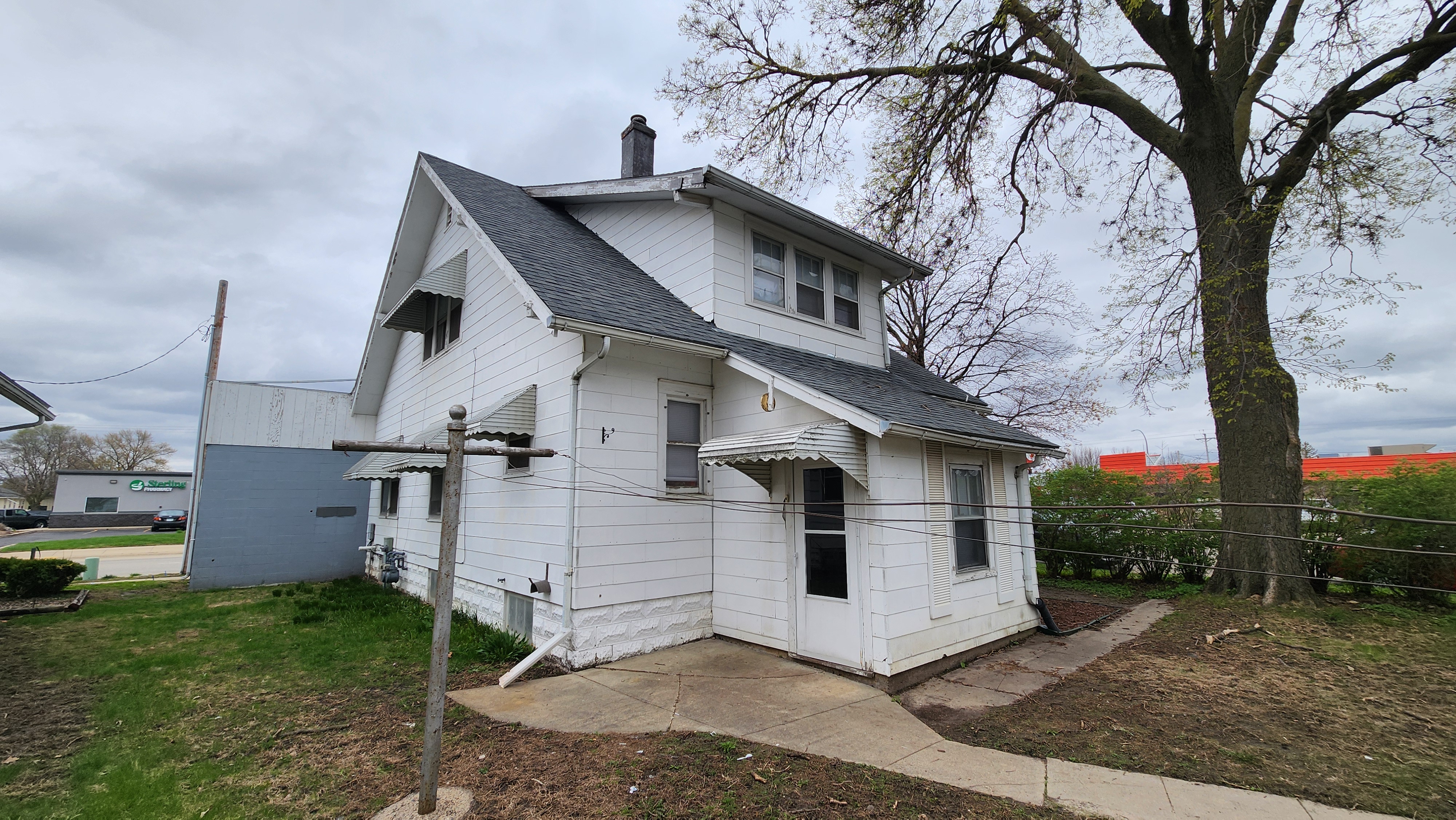 Triplex in Austin, 1110 West Oakland Avenue, Austin, MN 55912