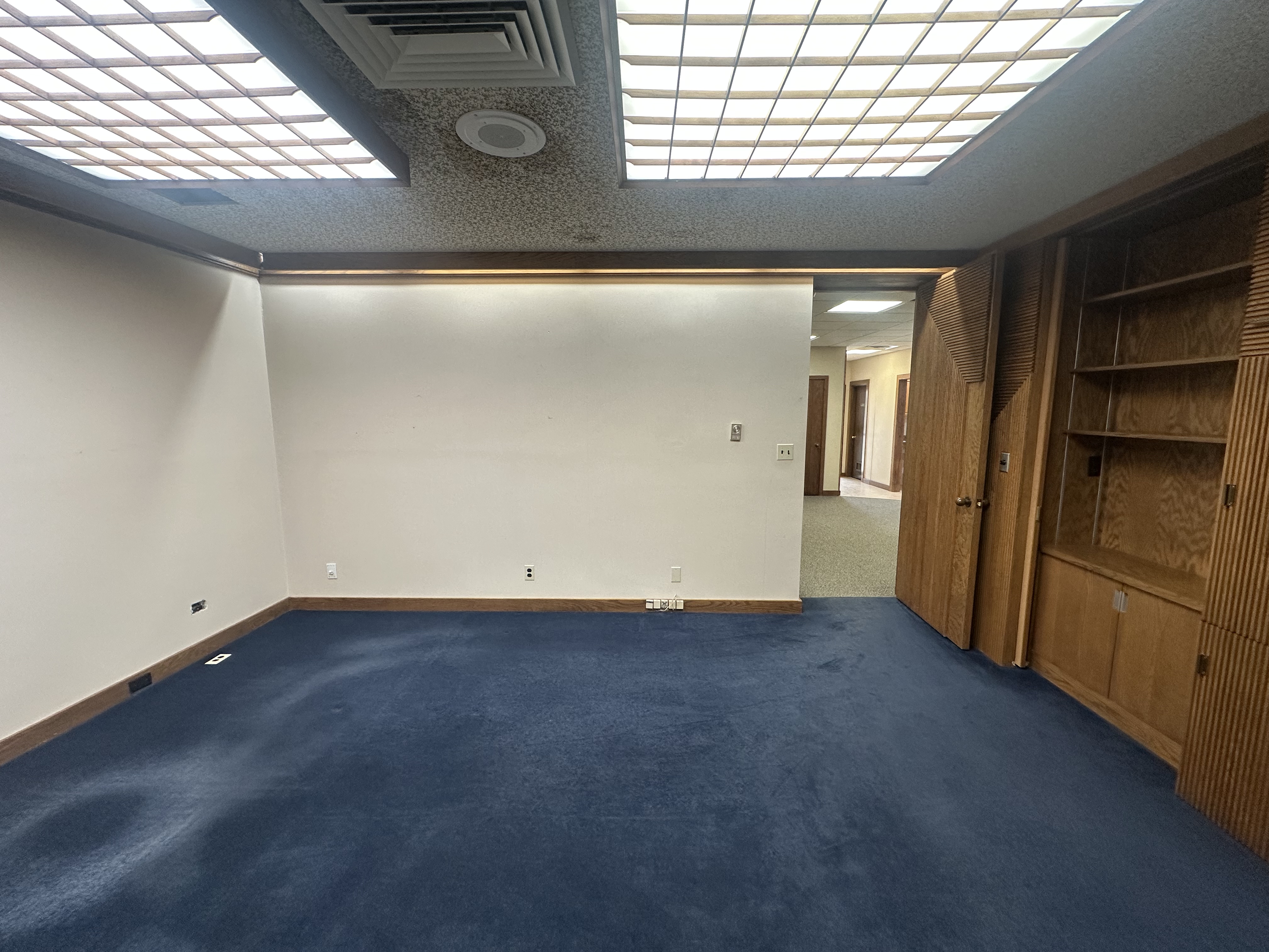 150 S Main Street: Suite B, 150 S Main St, Morton, IL 61550