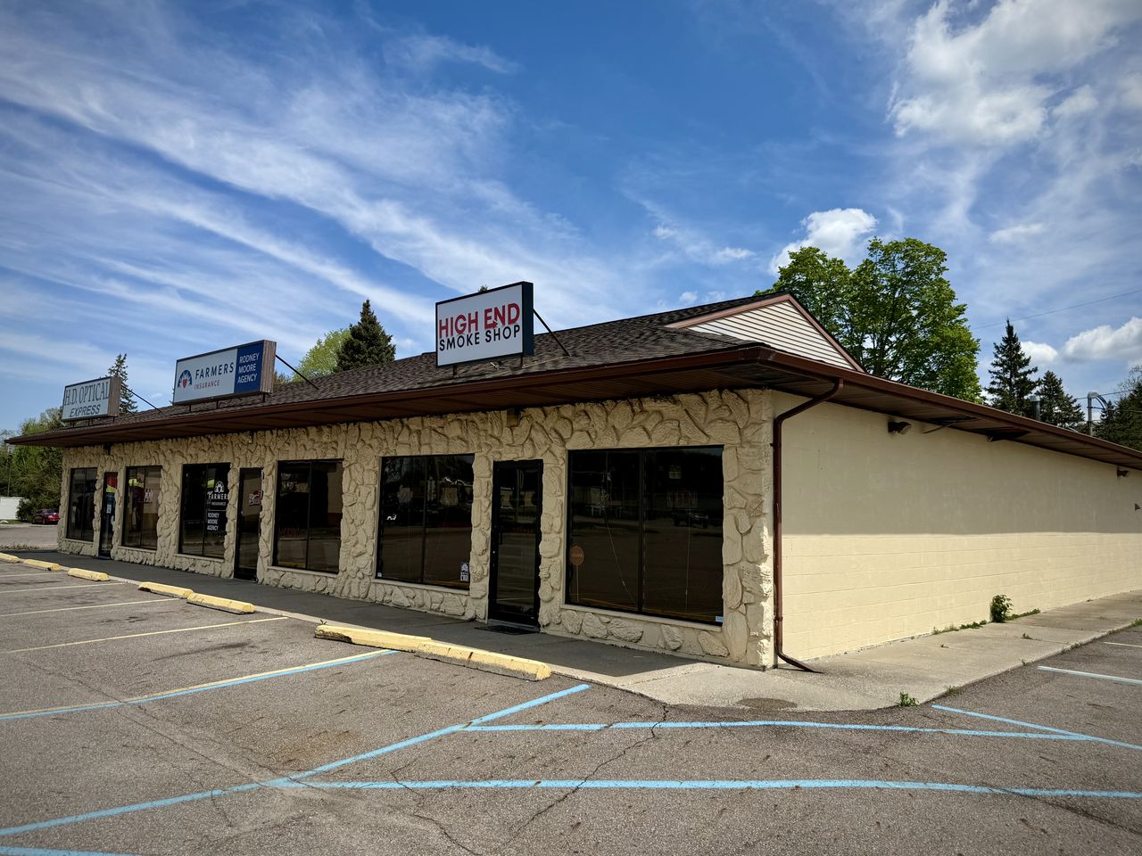 3 Unit Leased Retail Center For Sale, 5735 South Cedar Street, Lansing, MI 48911