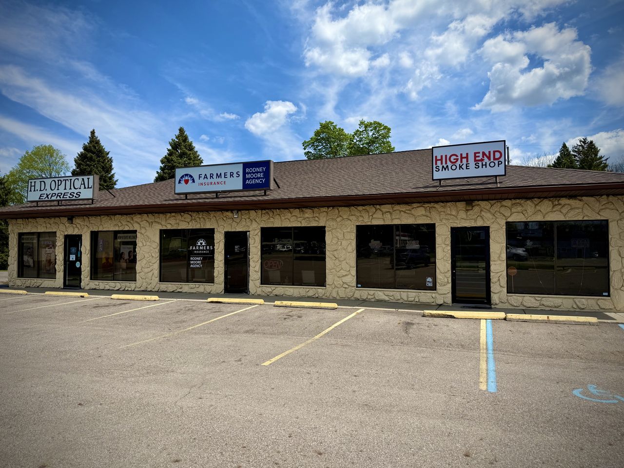 3 Unit Leased Retail Center For Sale, 5735 South Cedar Street, Lansing, MI 48911