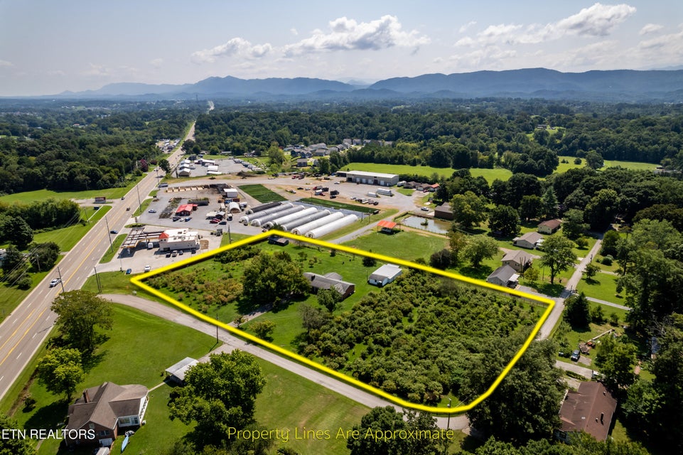 Prime Income-Producing Blueberry Farm & Residence, 111 Harmon Road, Maryville, TN 37804
