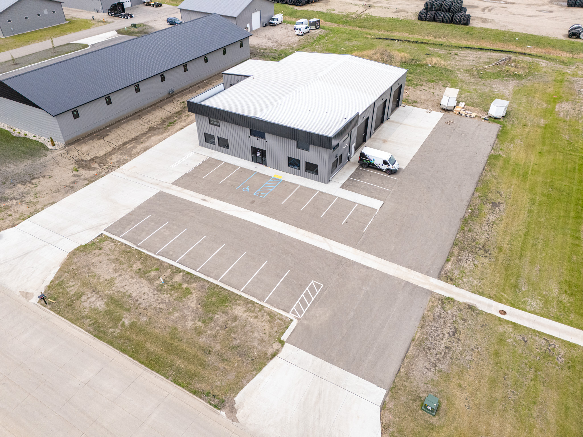 2022 Commercial Shop For Sale, 4252 16th Avenue North, Grand Forks, ND 58203