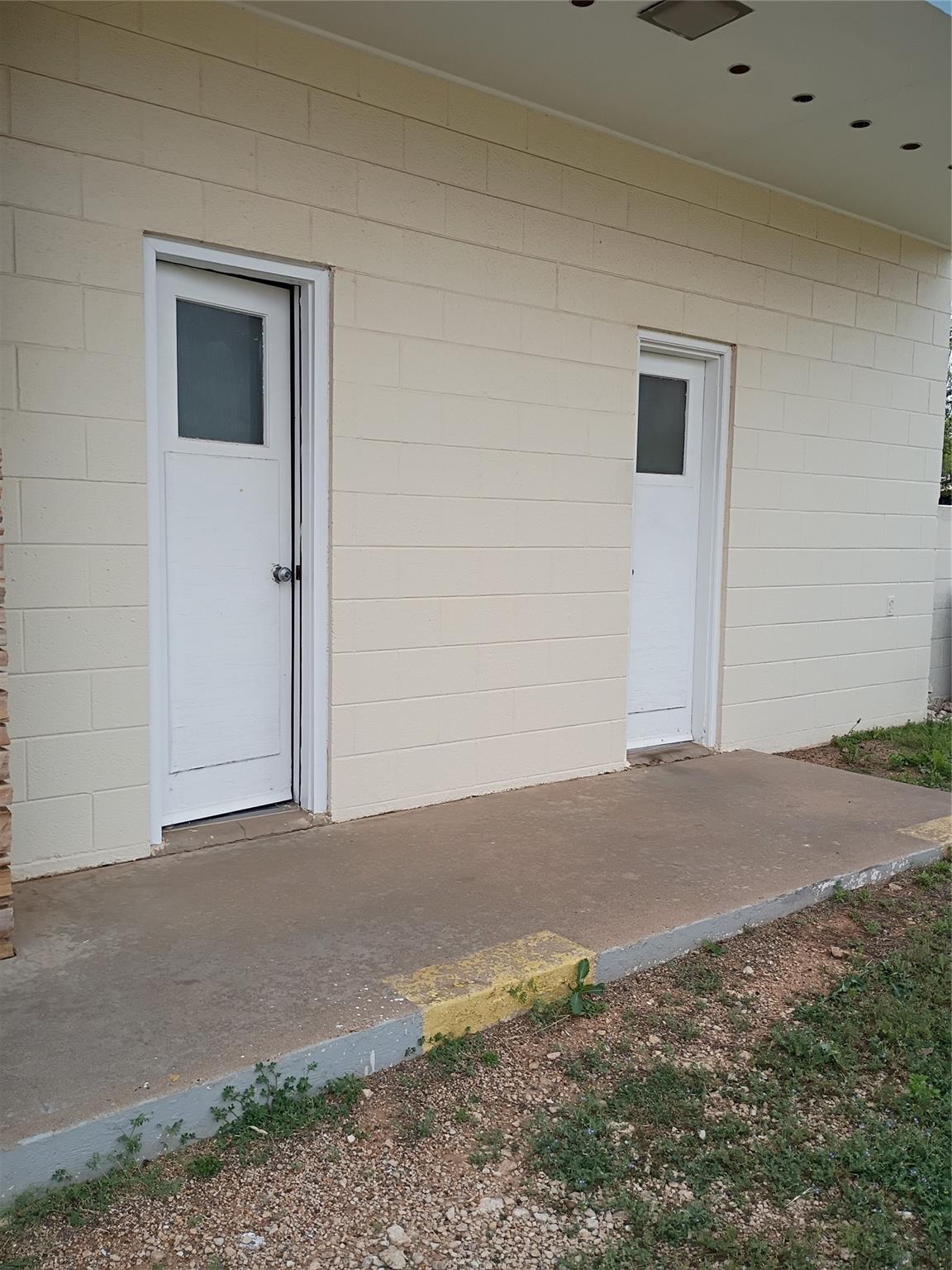 1609 Broadway Street, Sweetwater, Texas 79556, 1609 West Broadway Street, Sweetwater, TX 79556