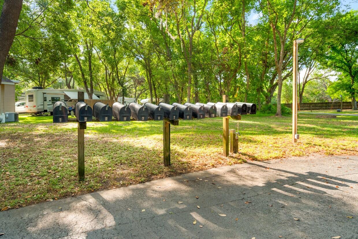 Rare 7.5 acre Multi-Use Investment Property, 4045-4049 Allen Road, Zephyrhills, FL 33541