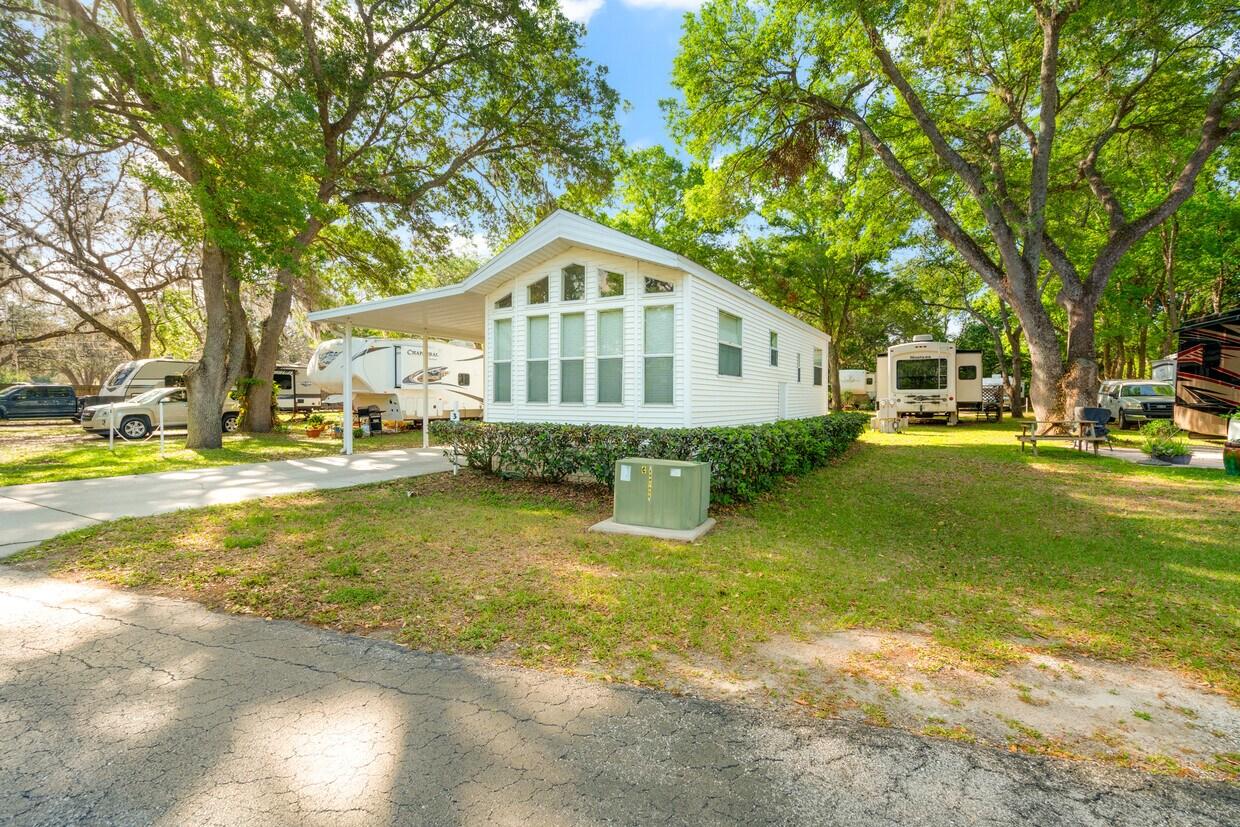 Rare 7.5 acre Multi-Use Investment Property, 4045-4049 Allen Road, Zephyrhills, FL 33541