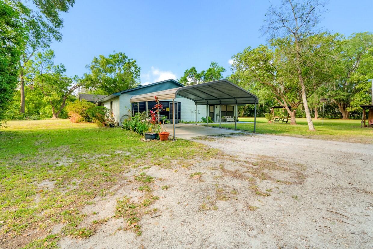 Rare 7.5 acre Multi-Use Investment Property, 4045-4049 Allen Road, Zephyrhills, FL 33541
