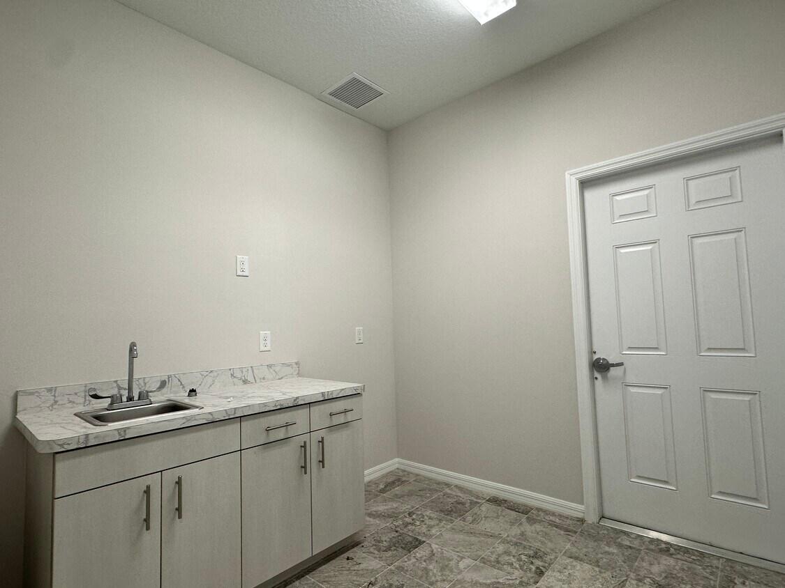Brand-New Turn-Key Office in Lutz, 2980 Allegra Way, Lutz, FL 33559