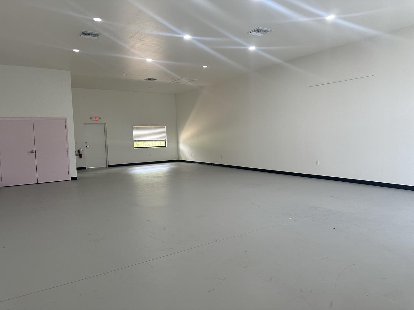 Turnkey flex space in the heart of Plant City, 741 Tillman Place Suite 104, Plant City, FL 33566