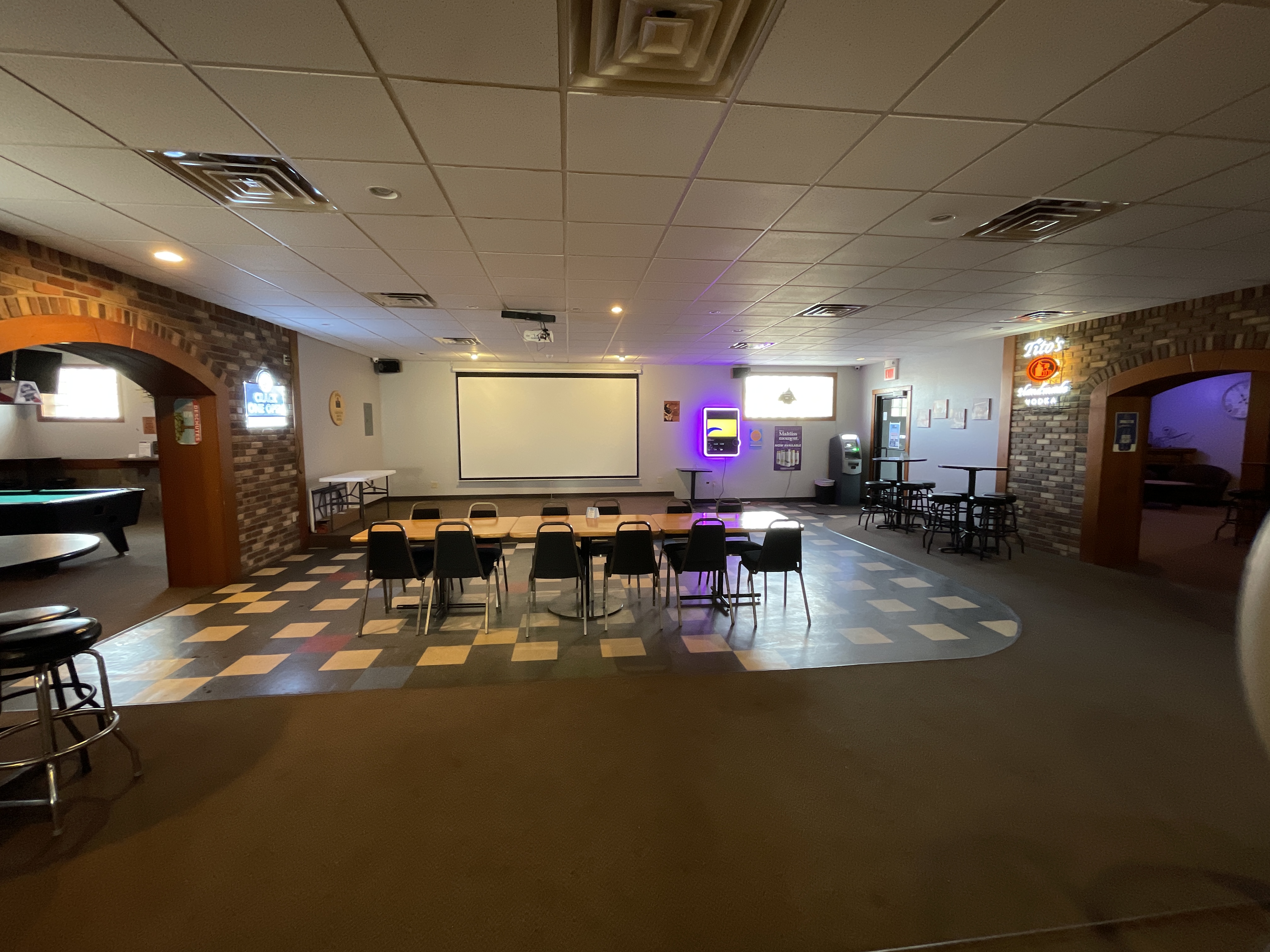 Mixed Use Commercial Building, 146 2nd Avenue Northeast, Valley City, ND 58072