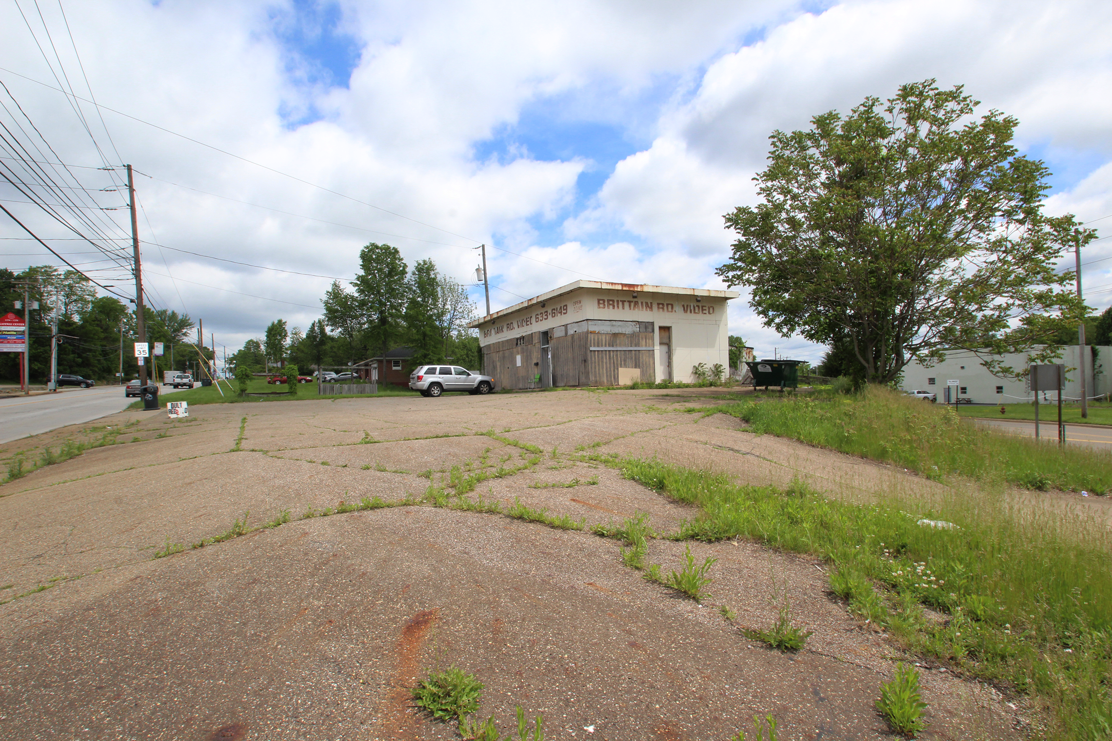 1225 Brittain Road, Akron, OH 44310