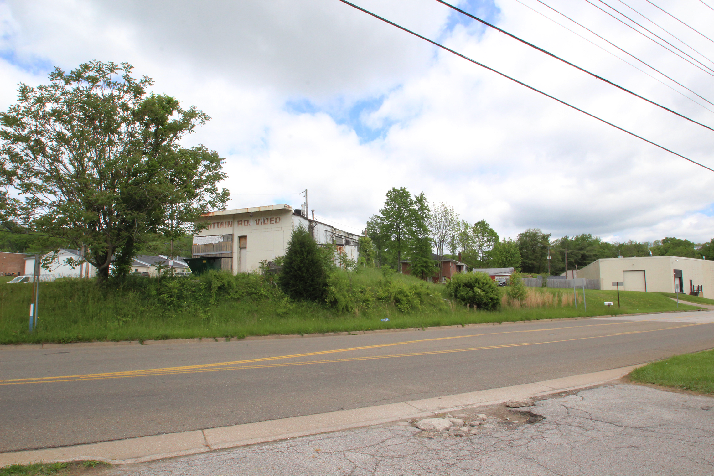 1225 Brittain Road, Akron, OH 44310