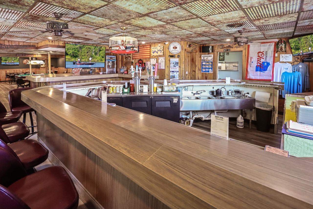 Rivers Edge Bar & Grill, W4011 County Road A, Tomahawk, WI 54487
