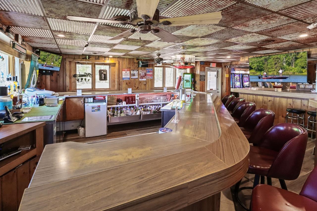 Rivers Edge Bar & Grill, W4011 County Road A, Tomahawk, WI 54487