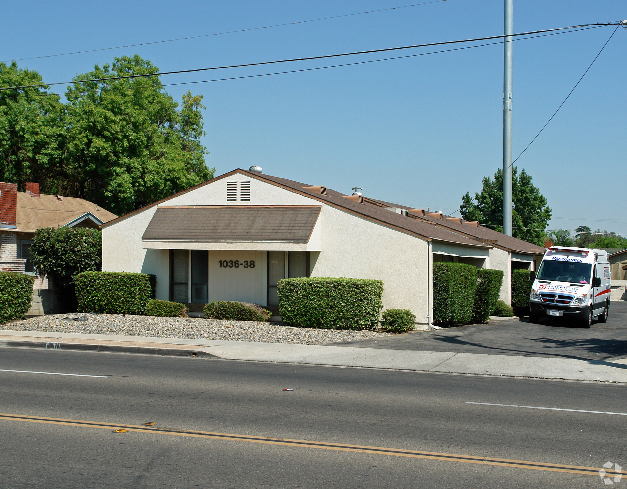 1036-1038 W Clinton Ave, 1036 West Clinton Avenue, Fresno, CA 93705
