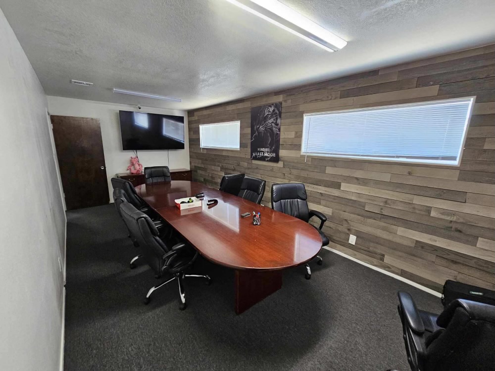 1036 West Clinton Avenue, Fresno, CA 93705