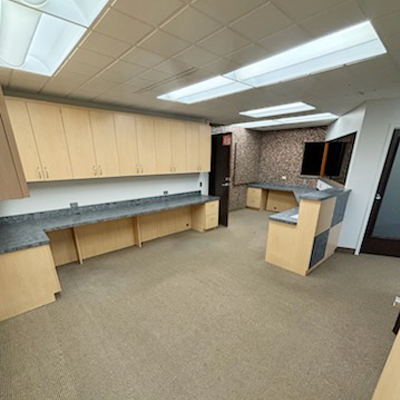 6789 Ridge Road, Parma, OH 44129