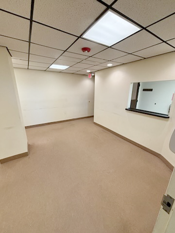 6789 Ridge Road, Parma, OH 44129