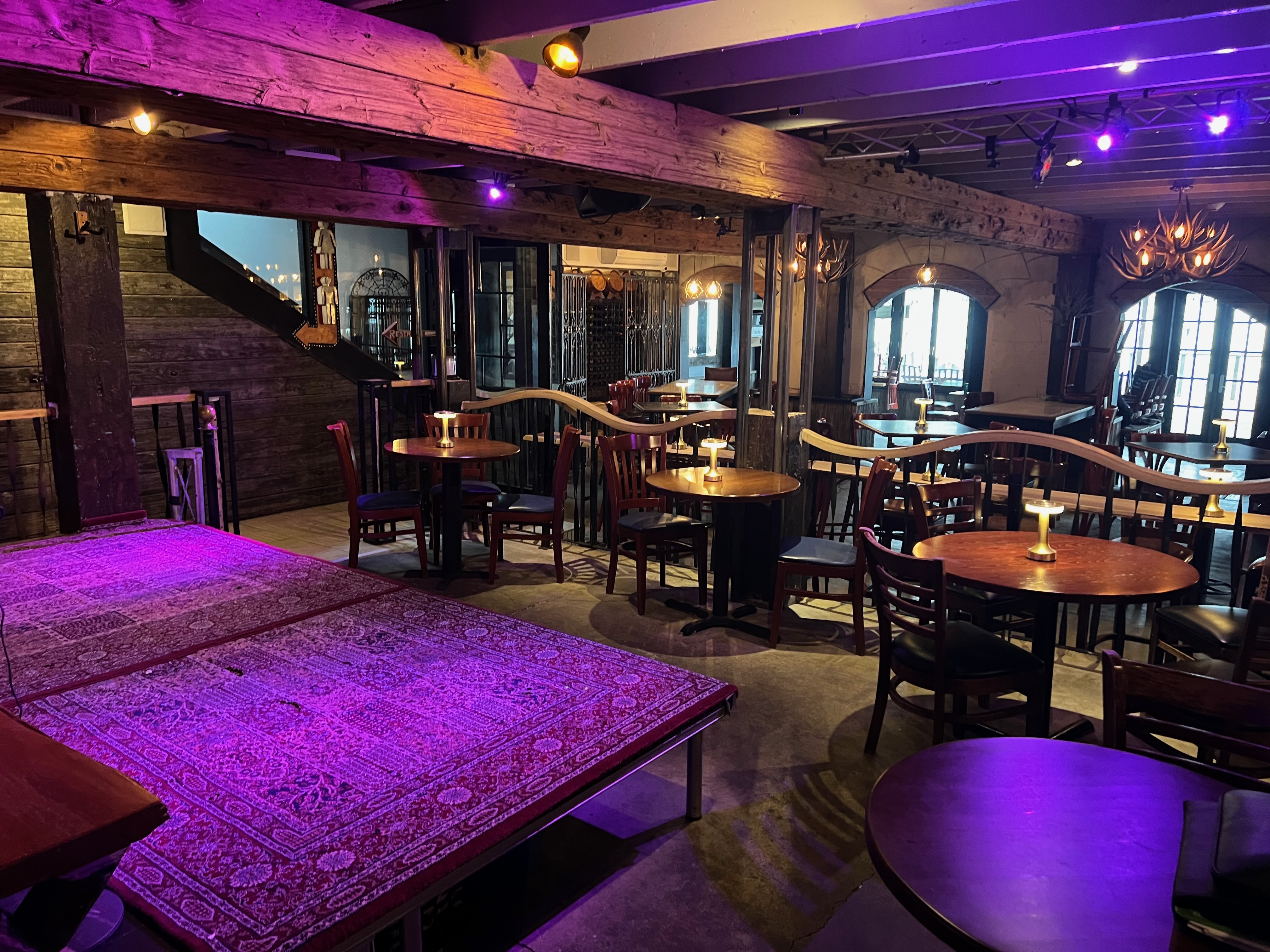 Lakefront Wedding and Banquet, Restaurant & Bar