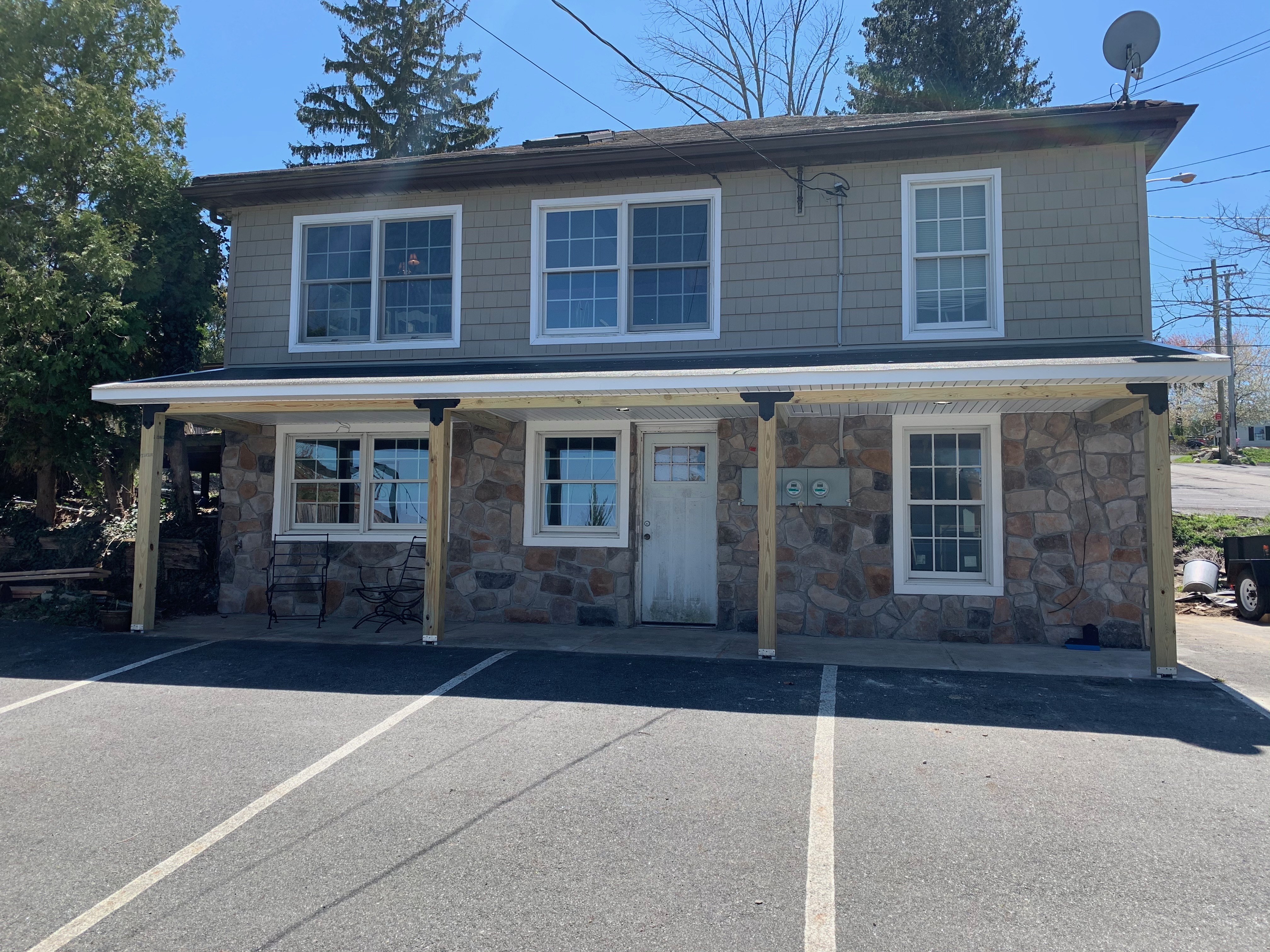 Lakefront Wedding and Banquet, Restaurant & Bar
