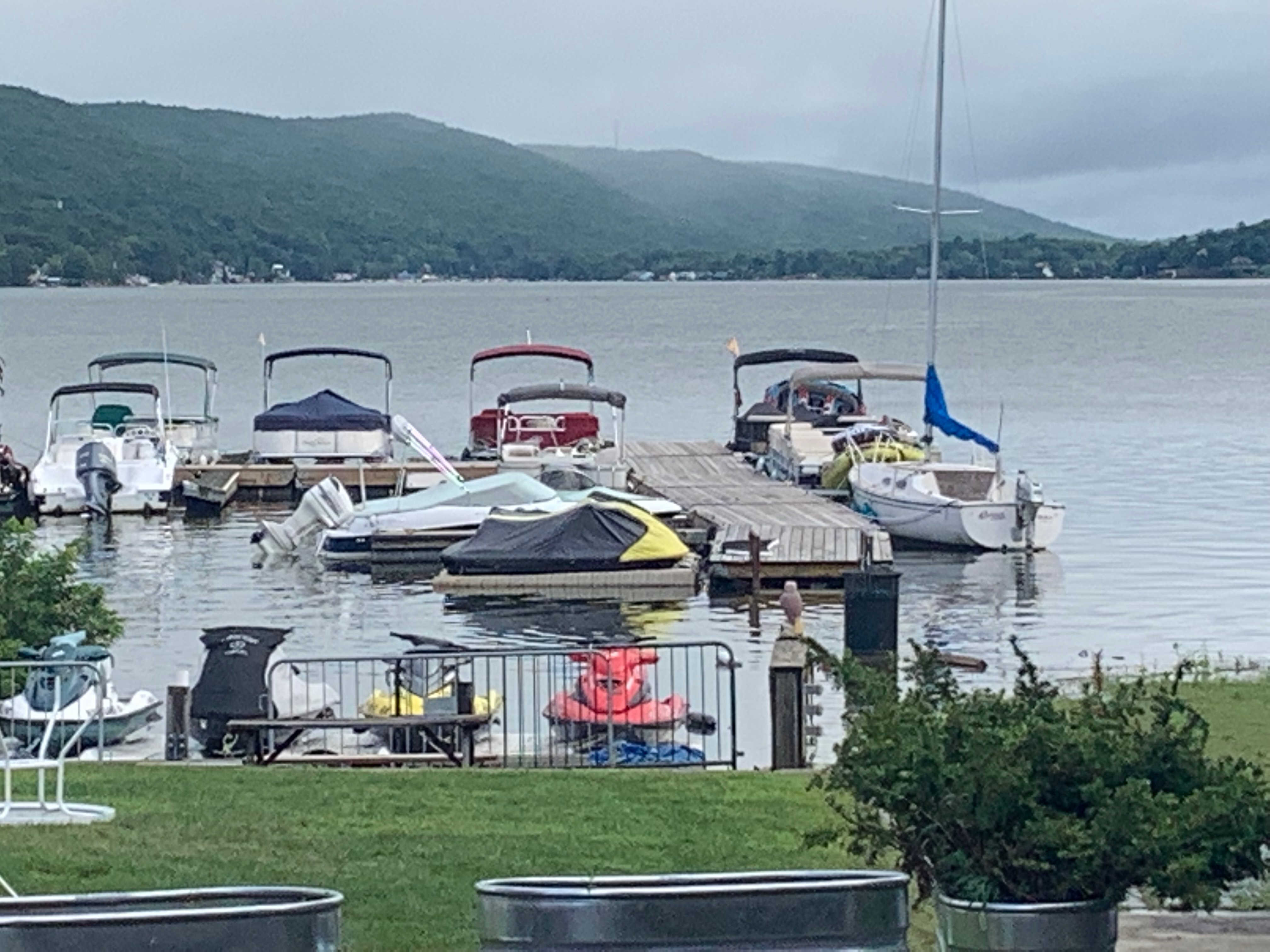 Lakefront Wedding and Banquet, Restaurant & Bar