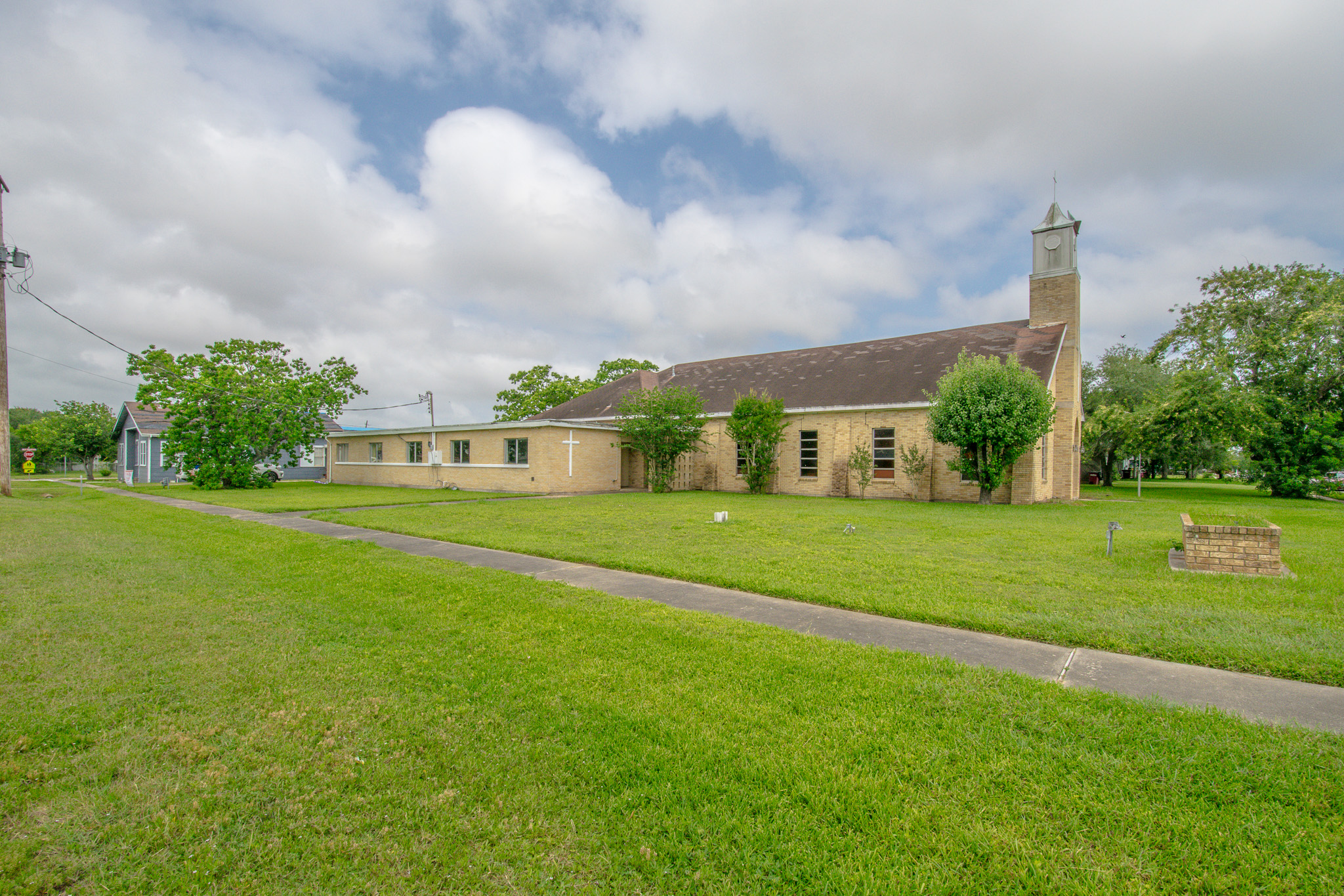 Ave A - Church & Parsonage, 320 North Avenue A, Freeport, TX 77541