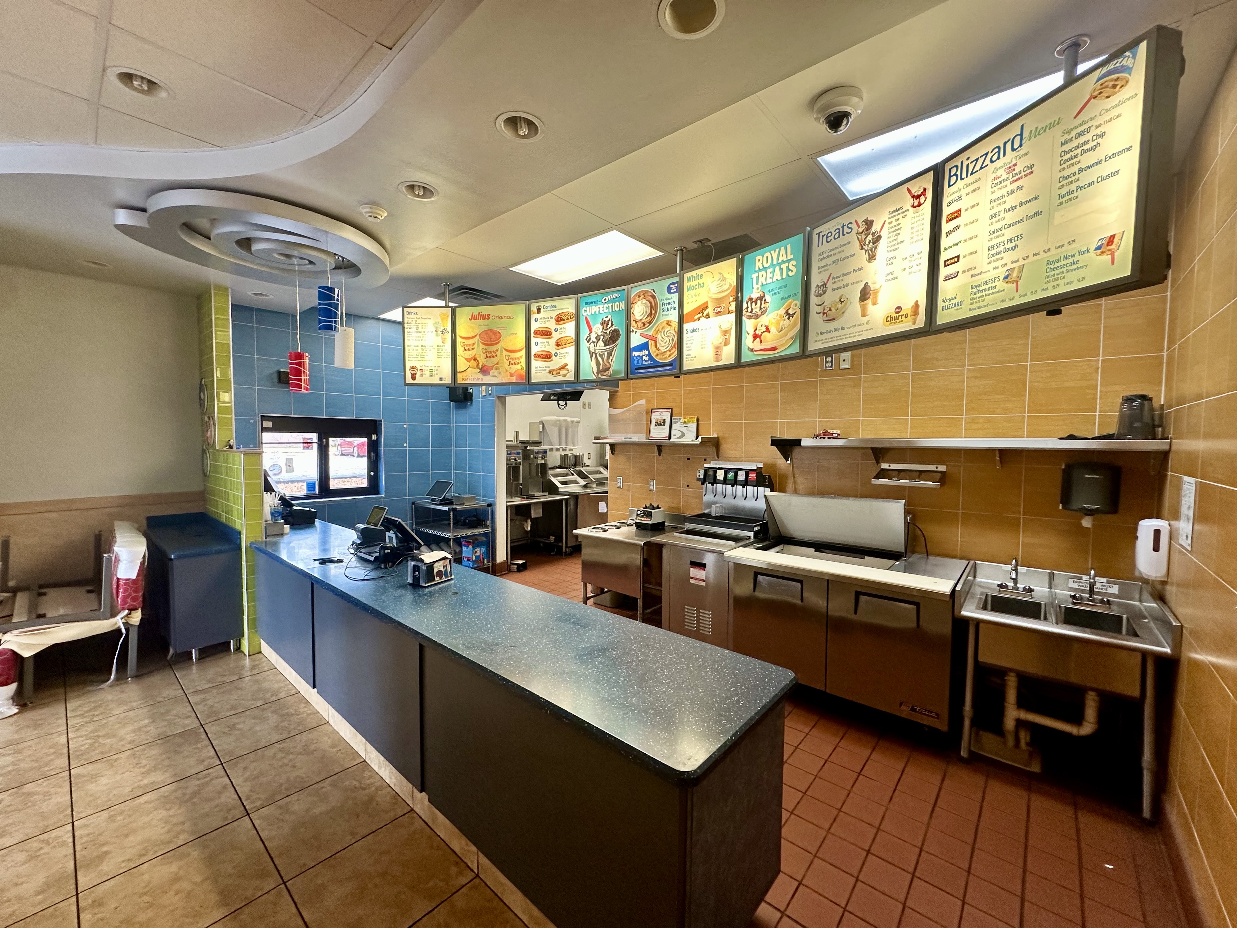 Retail Drive Through on Saginaw Hwy Lansing, 3233 West Saginaw Street, Lansing, MI 48917
