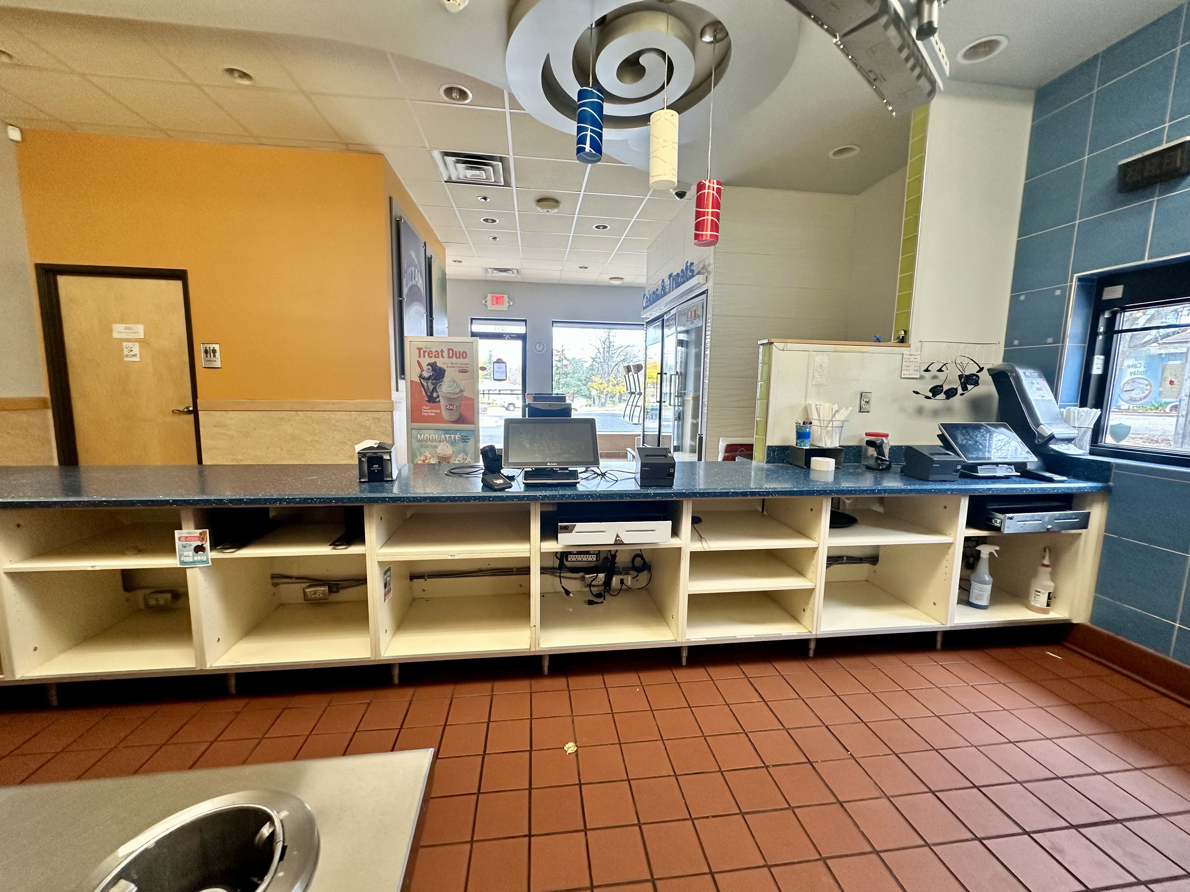 Retail Drive Through on Saginaw Hwy Lansing, 3233 West Saginaw Street, Lansing, MI 48917