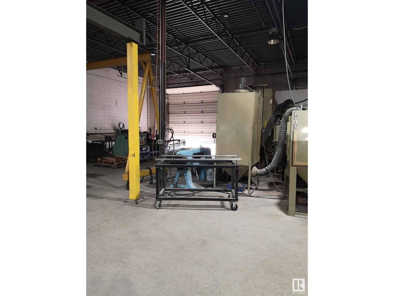 Weir Industrial: 4 Condo Bays, 4327 78 Avenue Northwest, Edmonton, AB T6B 2N3, Canada