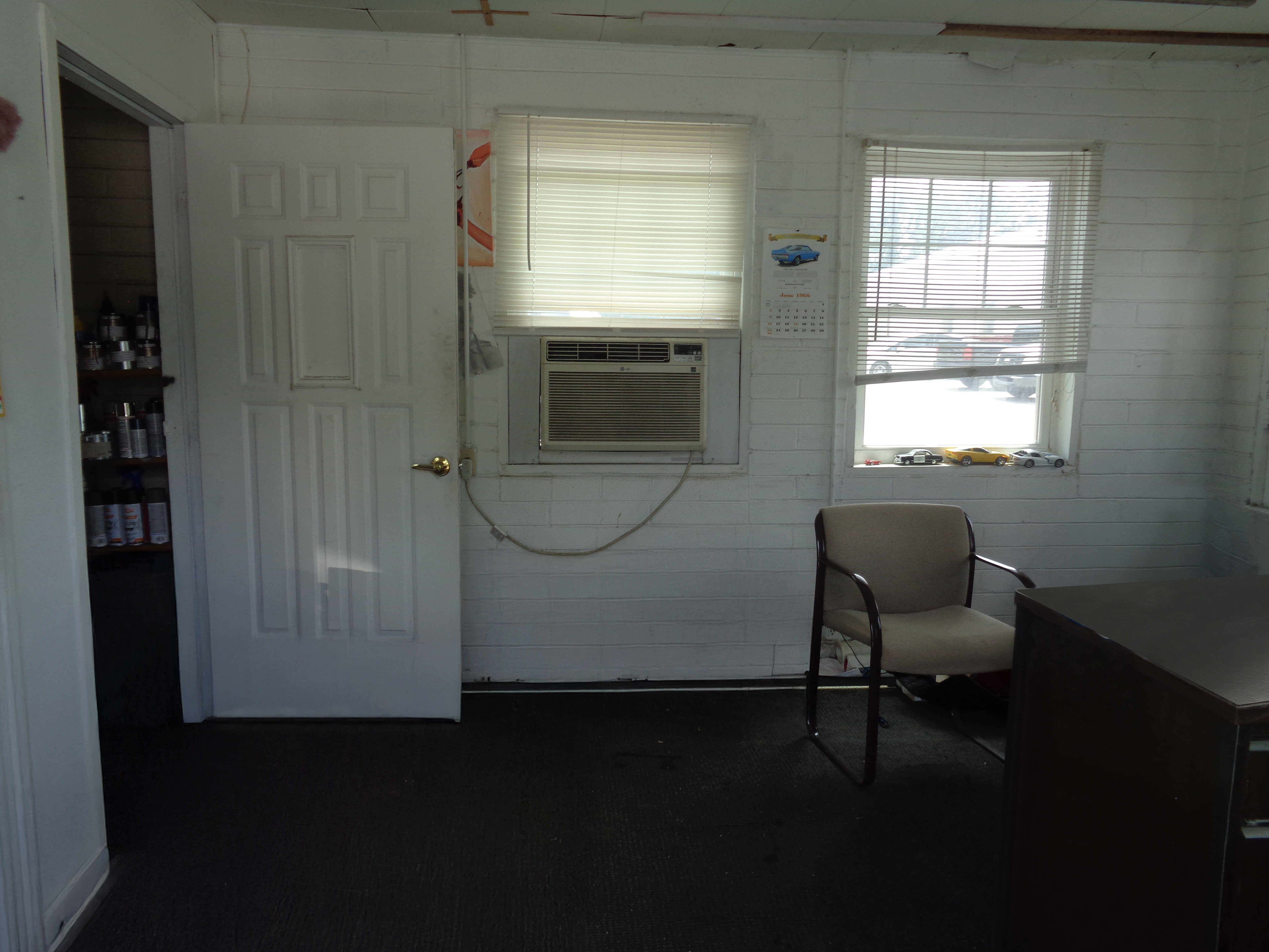 4305 NW Gateway Ave, 4305 Northwest Gateway Avenue, Riverside, MO 64150