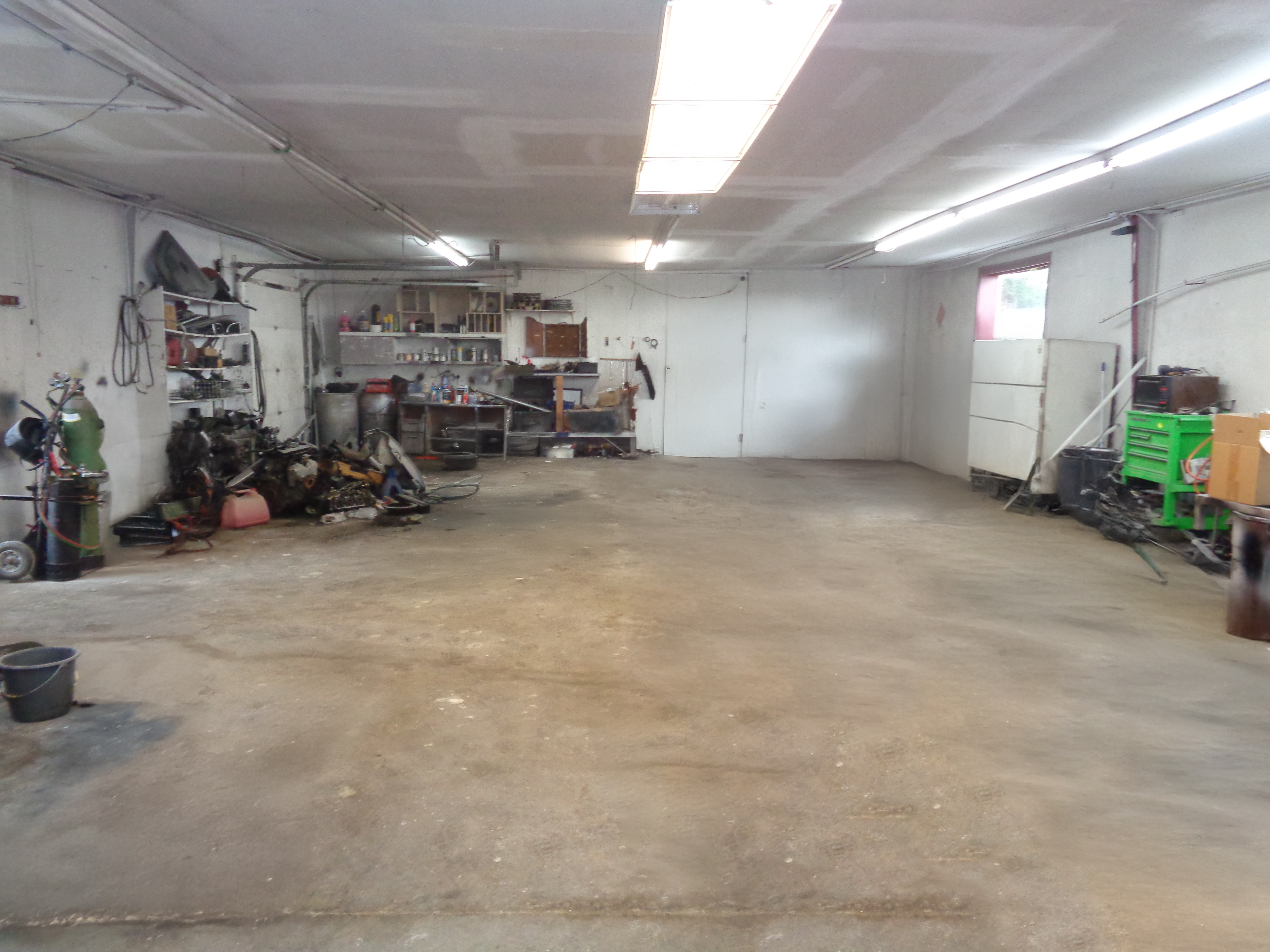 4305 NW Gateway Ave, 4305 Northwest Gateway Avenue, Riverside, MO 64150