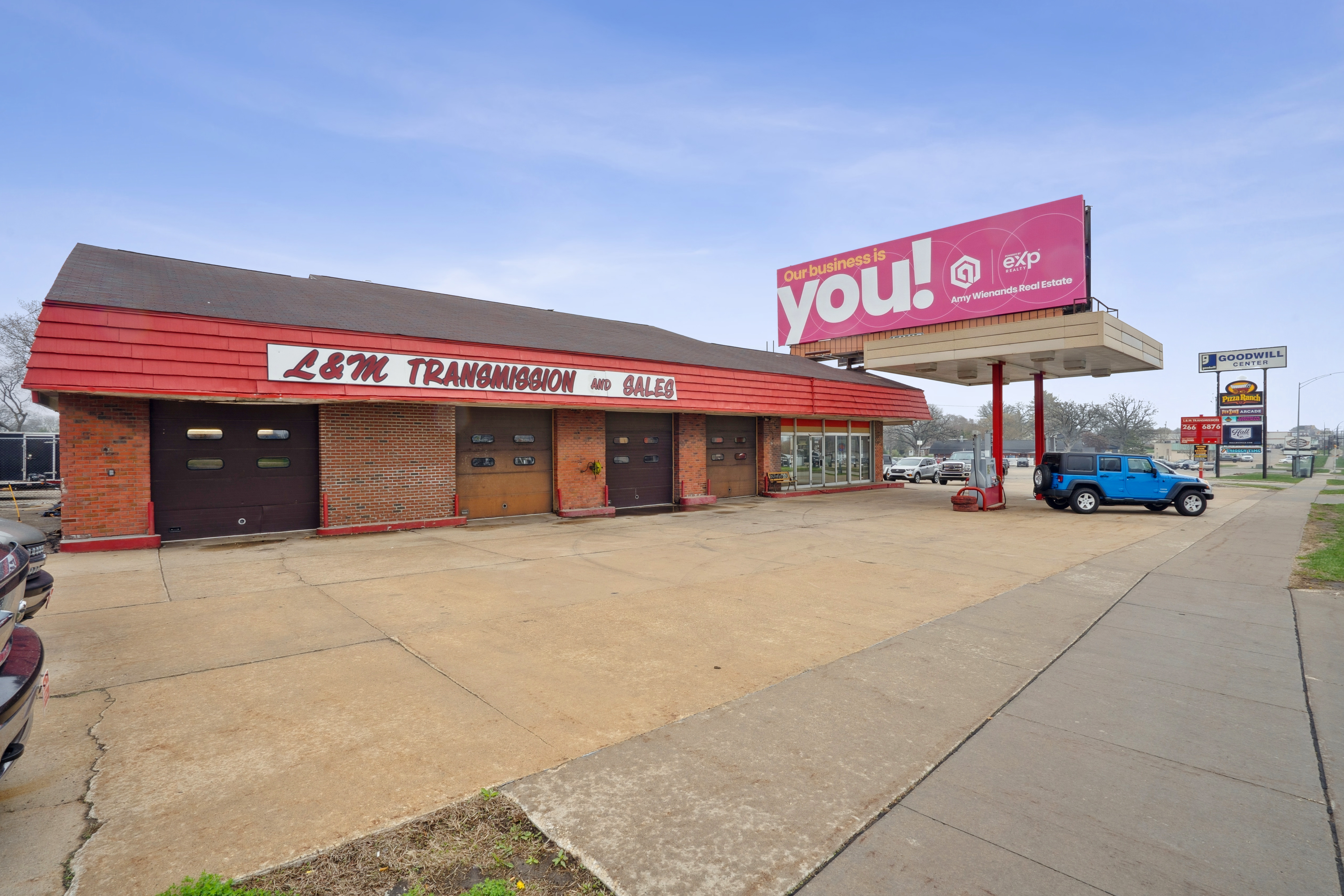 4326 University Avenue, 4326 University Avenue, Des Moines, IA 50311