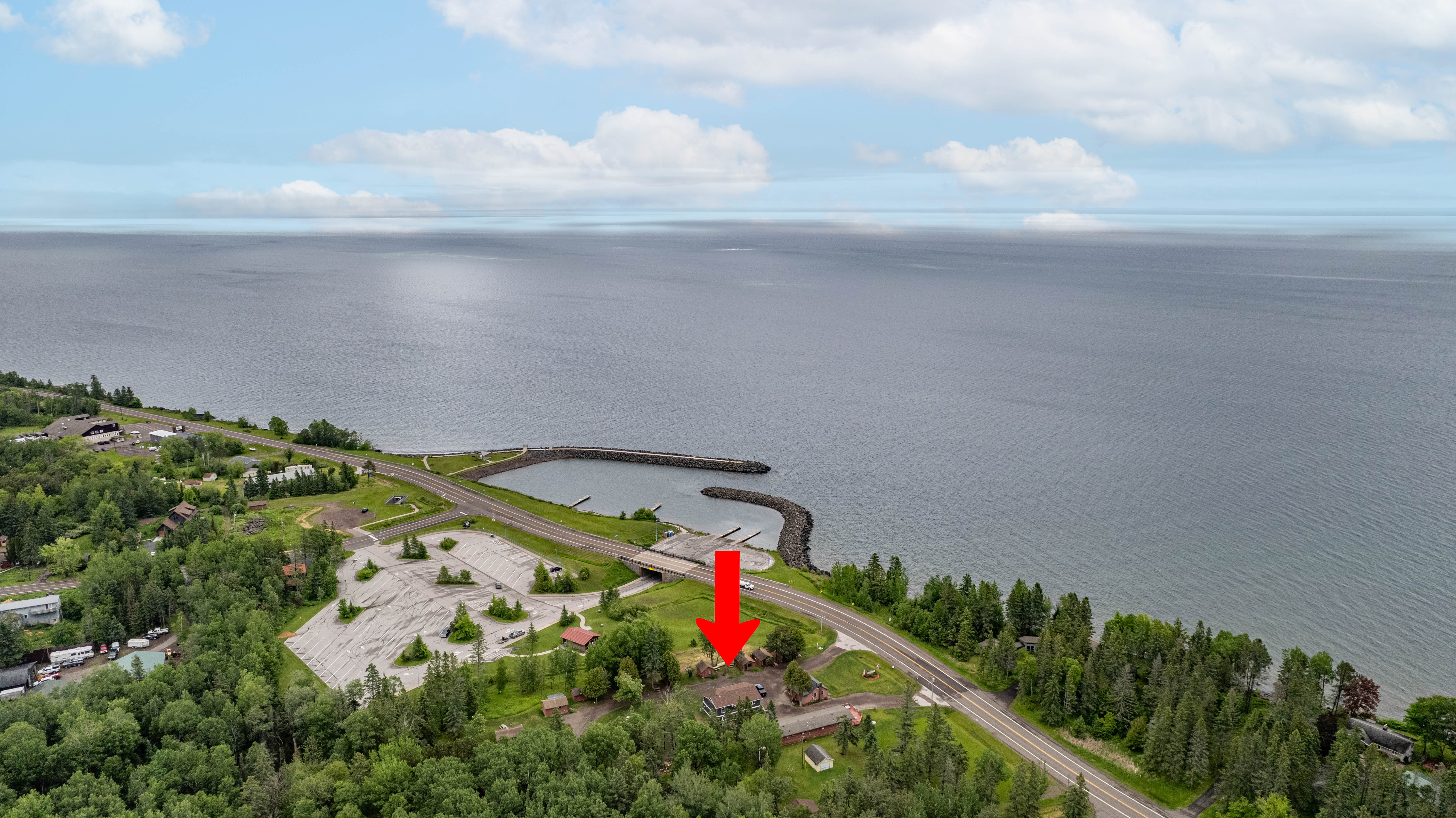 Gardenwood Resort - 5107 North Shore Dr, 5107 North Shore Drive, Duluth, MN 55804