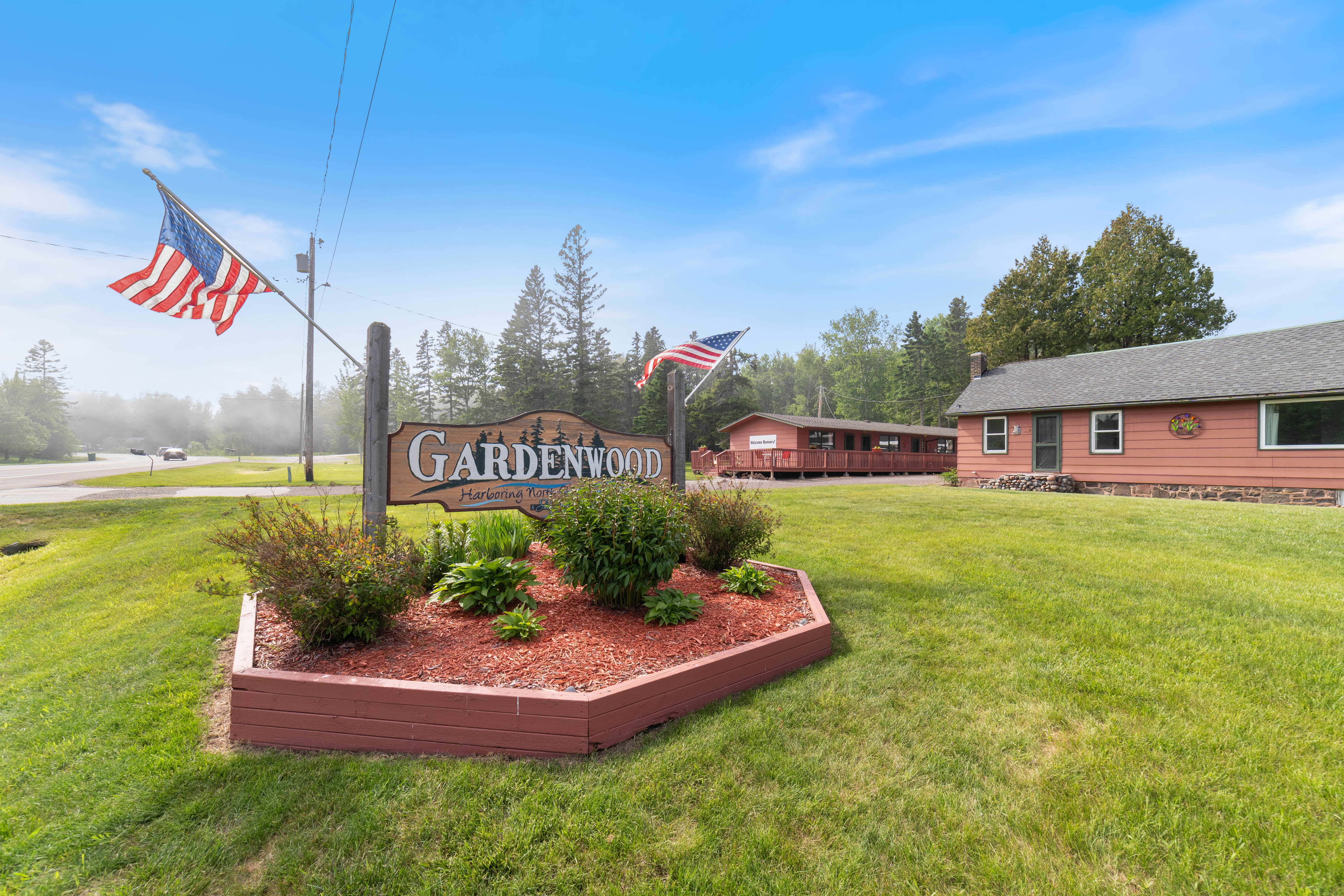 Gardenwood Resort - 5107 North Shore Dr, 5107 North Shore Drive, Duluth, MN 55804