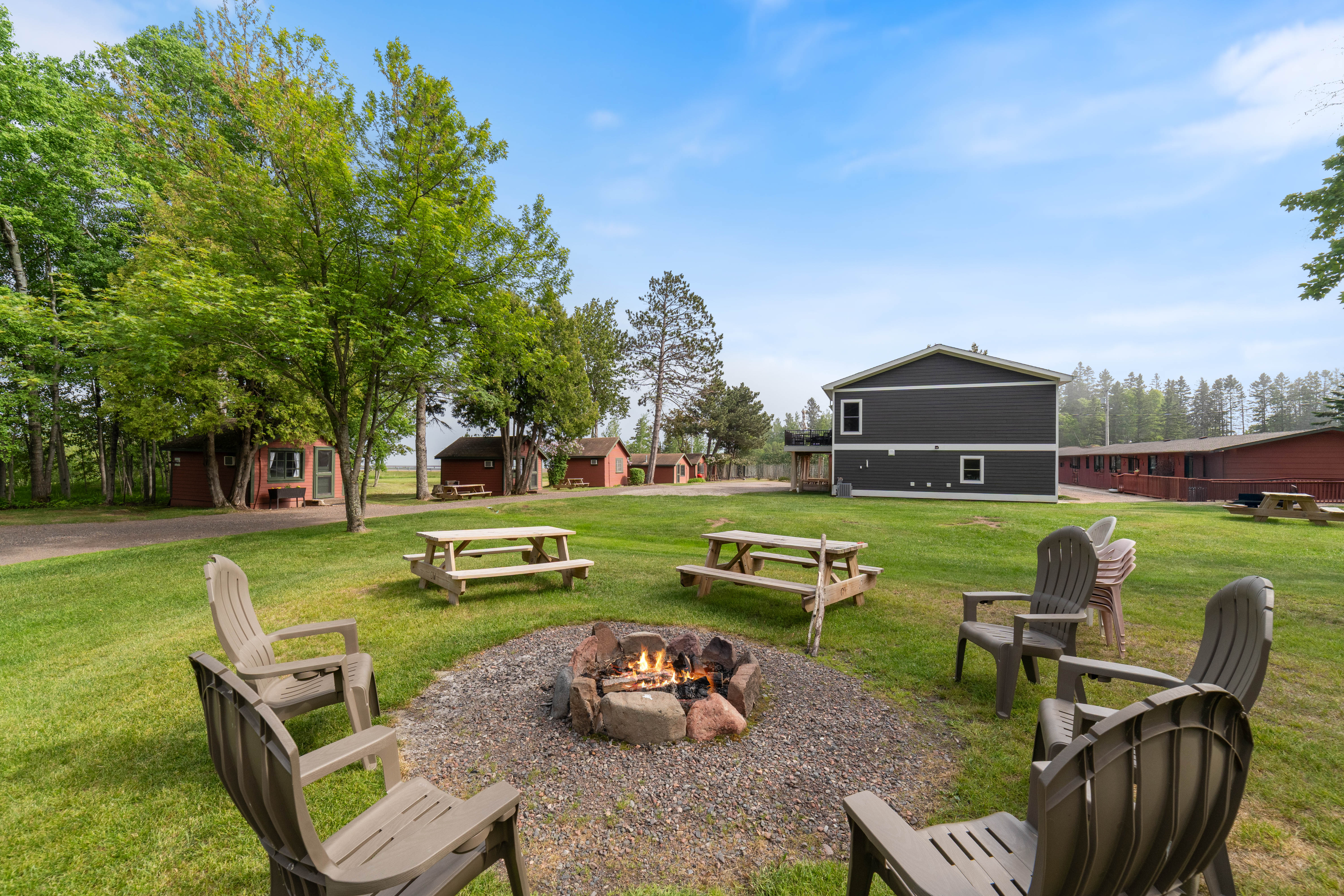Gardenwood Resort - 5107 North Shore Dr, 5107 North Shore Drive, Duluth, MN 55804