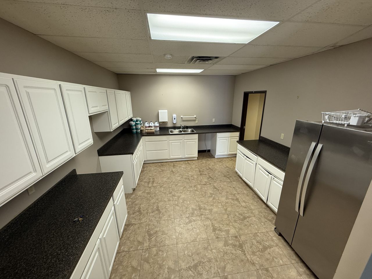 Everette Plaza Retail or Office Suites for Lease, 3500 South Cedar Street, Lansing, MI 48910