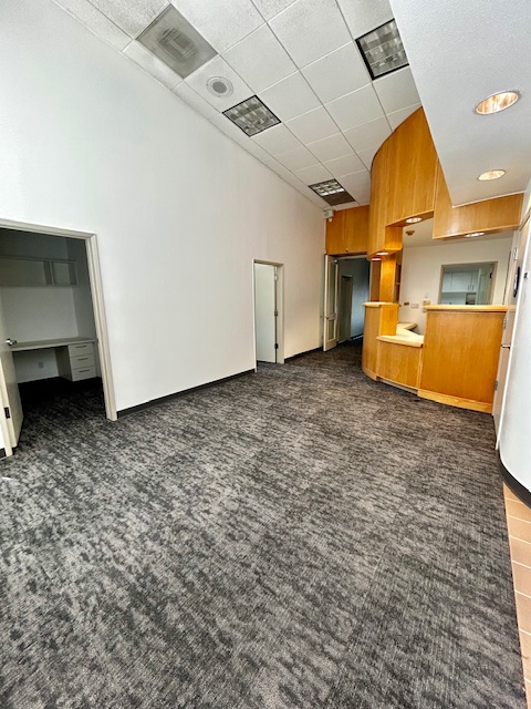 816 West Yosemite #102, 816 West Yosemite Avenue, Madera, CA 93637