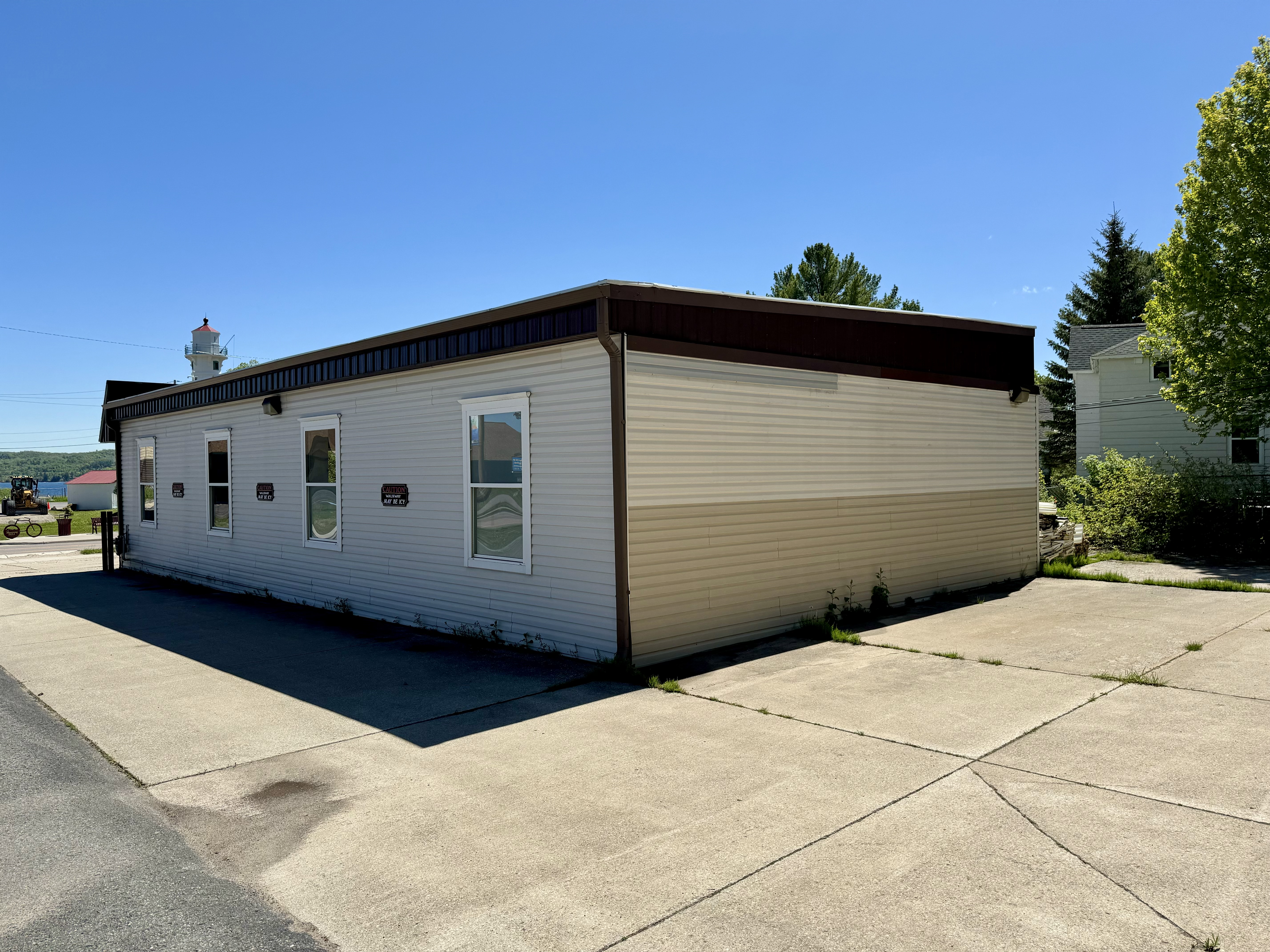 Commercial Building downtown Munising, 601 West Munising Avenue, Munising, MI 49862