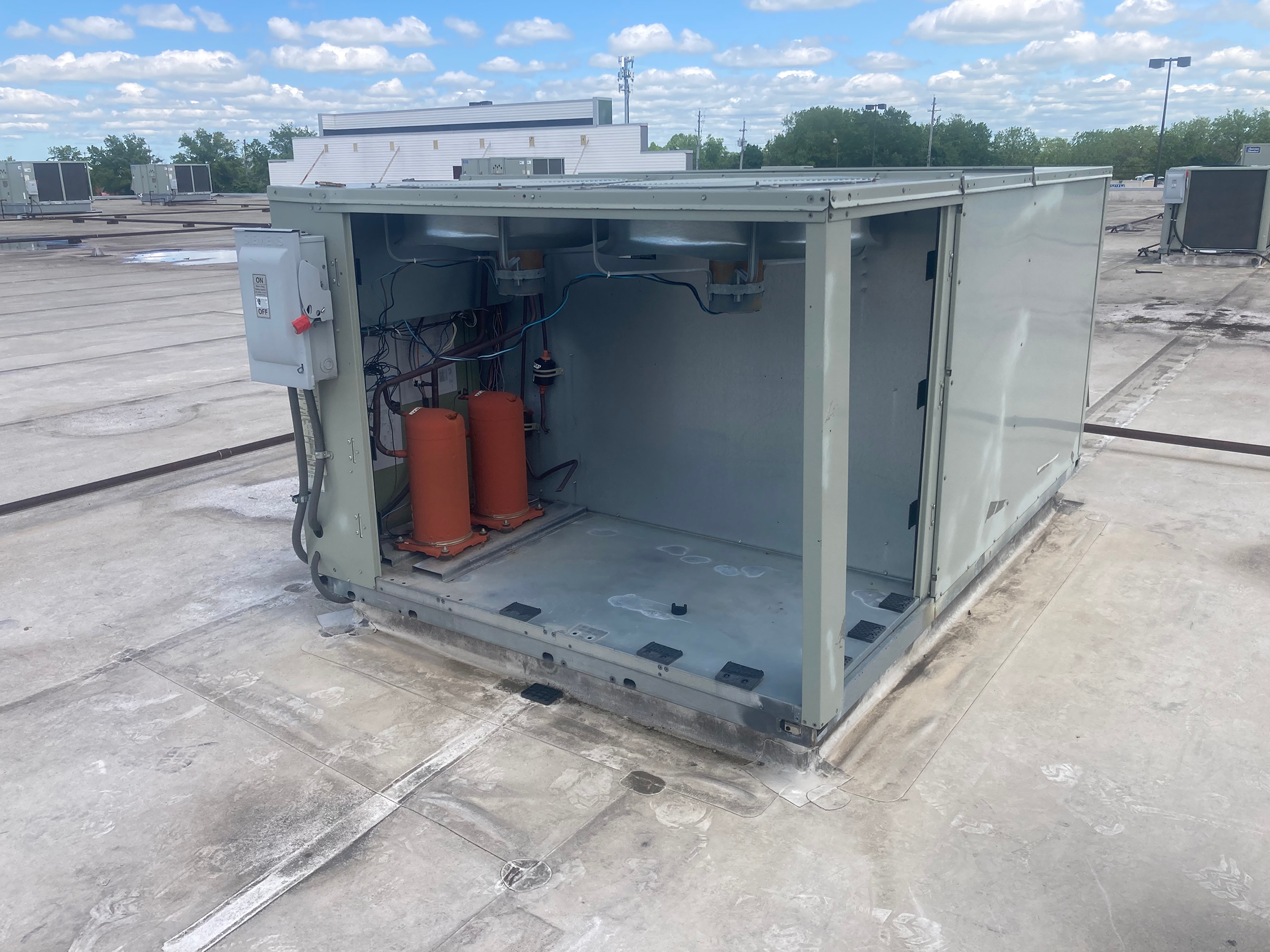 1700 Brittain Road, Akron, OH 44310