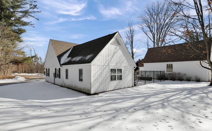 Unique Lease Opportunity for Professional & Community-based Uses, 4656 Meridian Road, Williamston, MI 48895