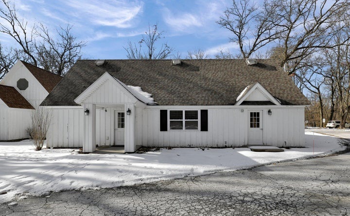 Unique Lease Opportunity for Professional & Community-based Uses, 4656 Meridian Road, Williamston, MI 48895