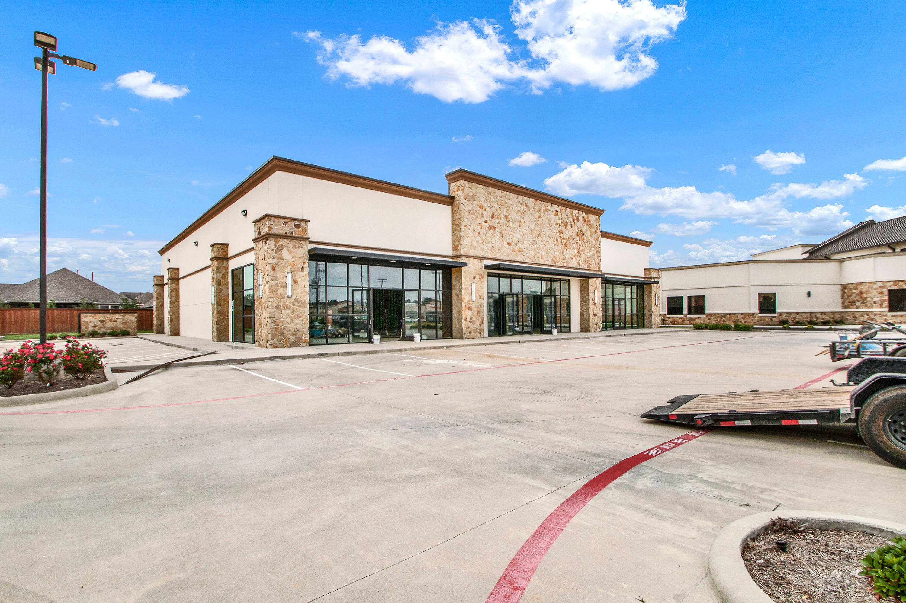 5,131 SF of Prime Retail Space Lease !, 18551 Champion Forest Drive, Spring, TX 77379