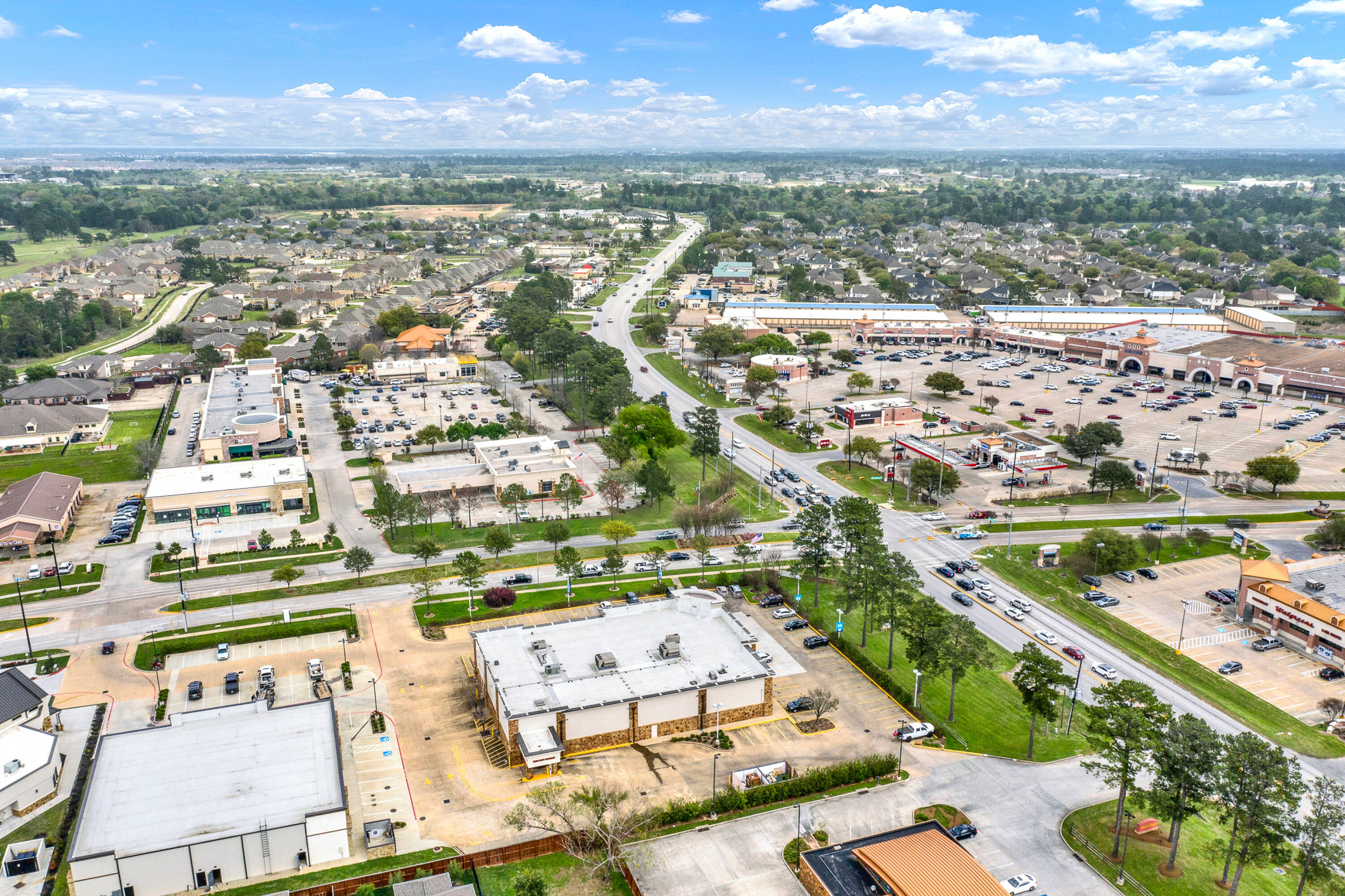 5,131 SF of Prime Retail Space Lease !, 18551 Champion Forest Drive, Spring, TX 77379