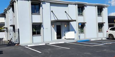 South Tampa Office Building — Sale in Tampa, FL, photo 1 of 8
