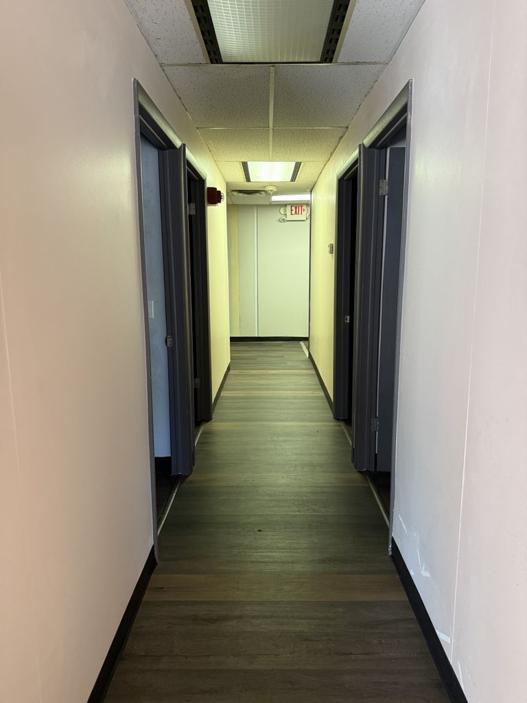 Turnkey Salon/Office Space for Lease, 3220 South Pennsylvania Avenue, Lansing, MI 48910