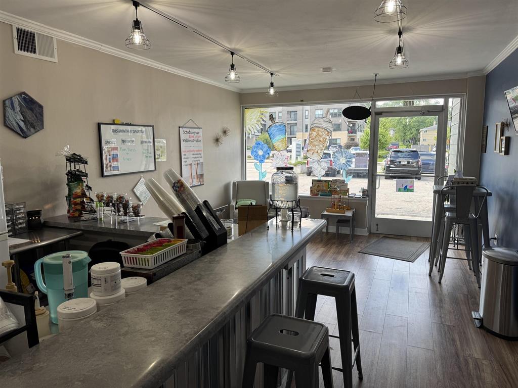 Retail Office Space - McFarland WI, 4802 Farwell Street, McFarland, WI 53558