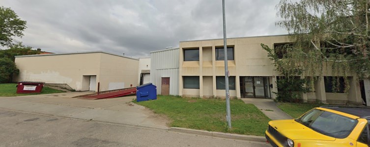 78 Avenue Warehouse Office
