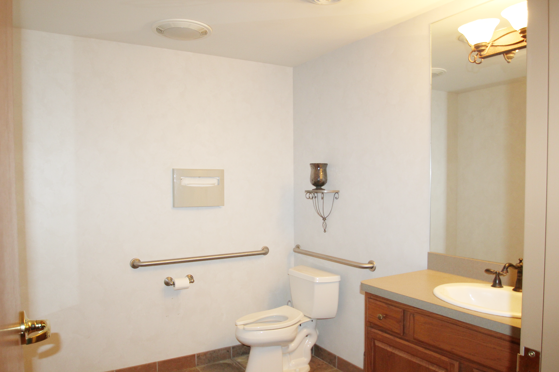 2557 Center Road, Hinckley, OH 44233