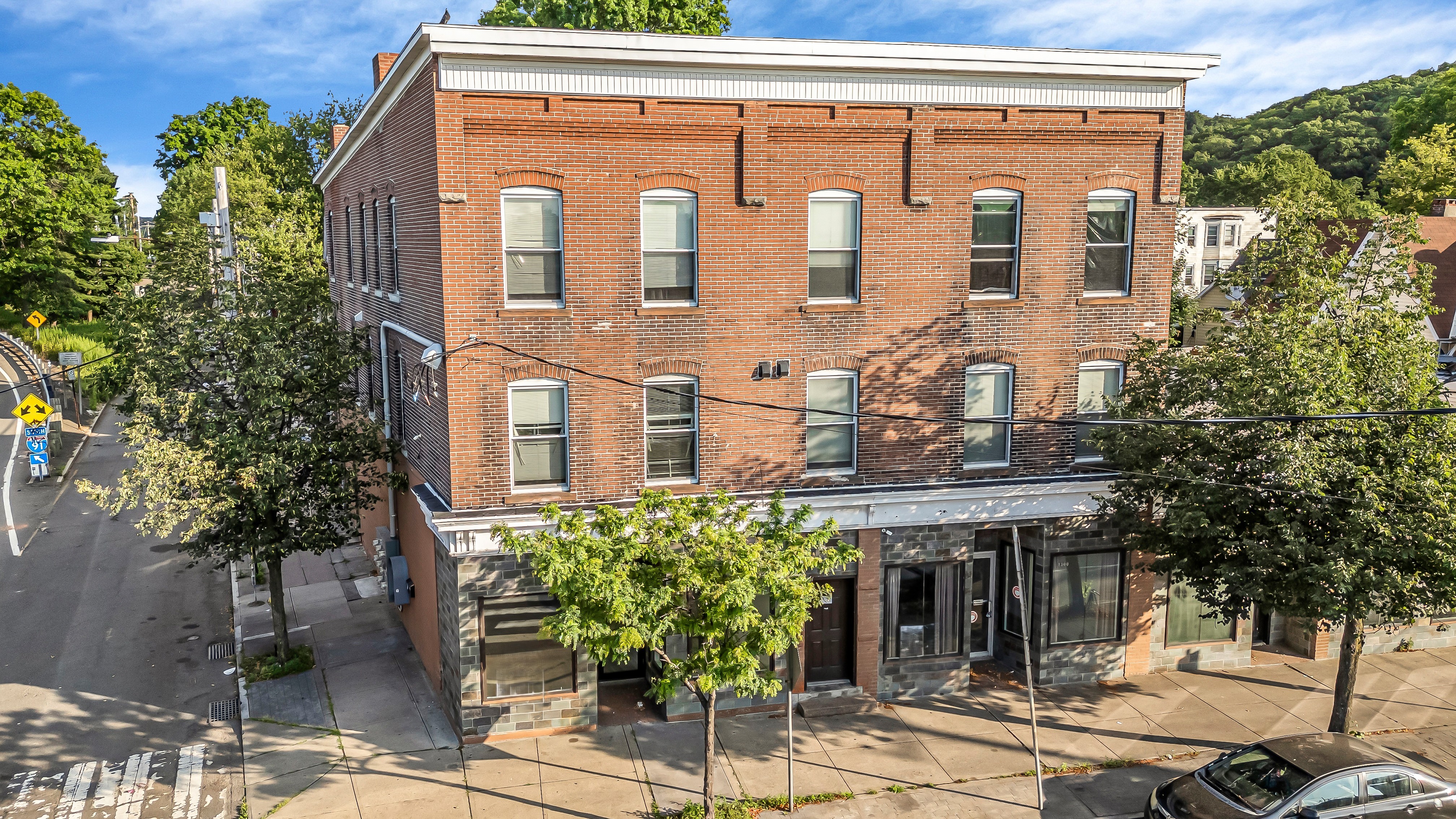 1296 State Street, New Haven, CT 06511