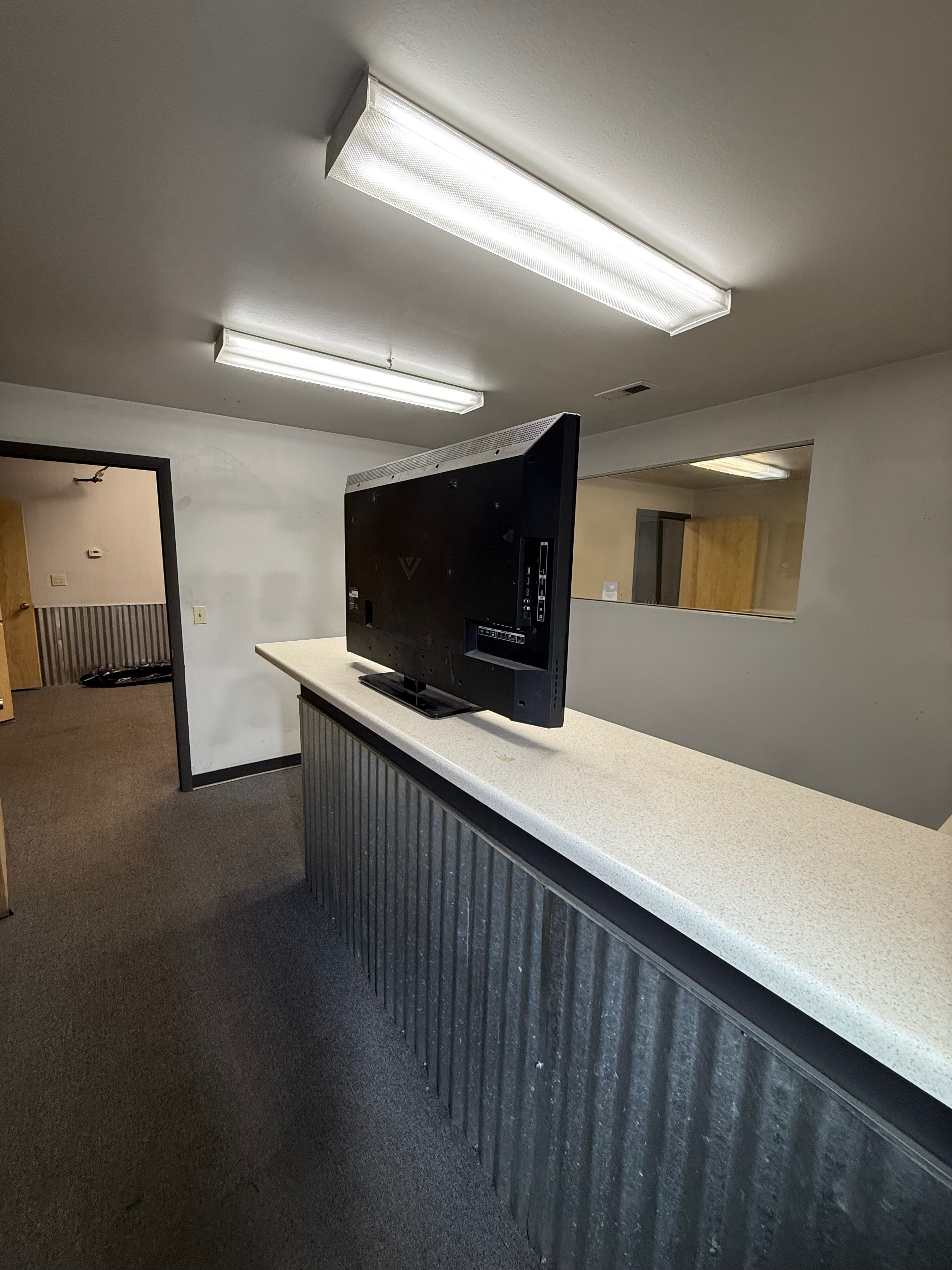 Industrial Retail Building, 719 South Sierra Madre Street, Colorado Springs, CO 80903